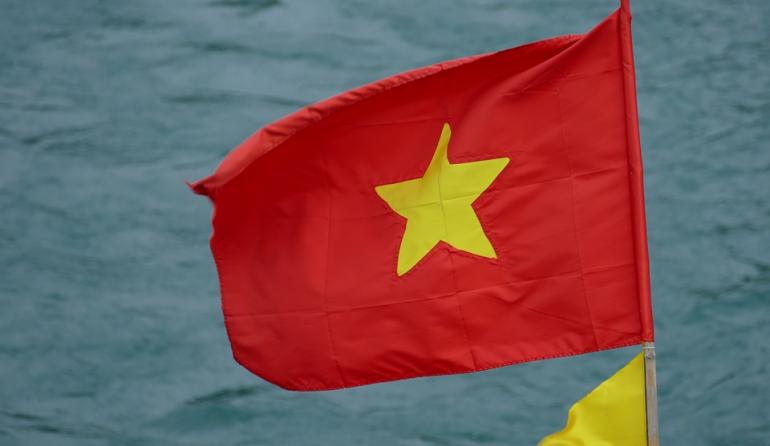 Vietnam Flag Bitcoin Paymens Banned